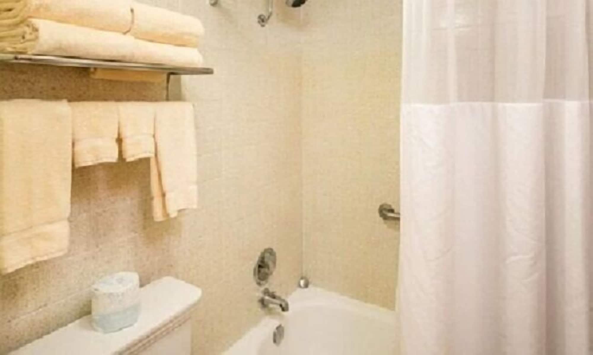 Hampton Inn & Suites Center Екстер'єр фото