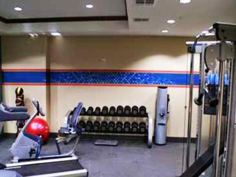 Hampton Inn & Suites Center Екстер'єр фото