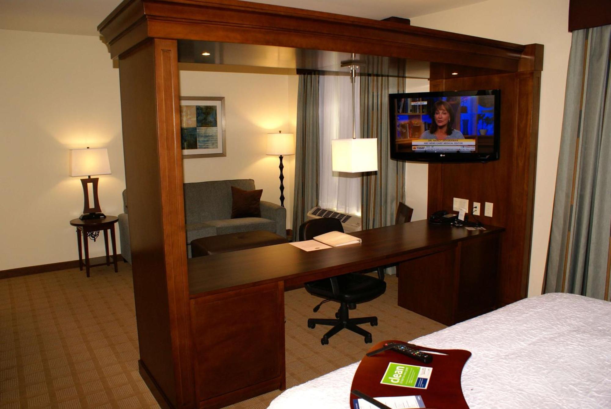 Hampton Inn & Suites Center Екстер'єр фото