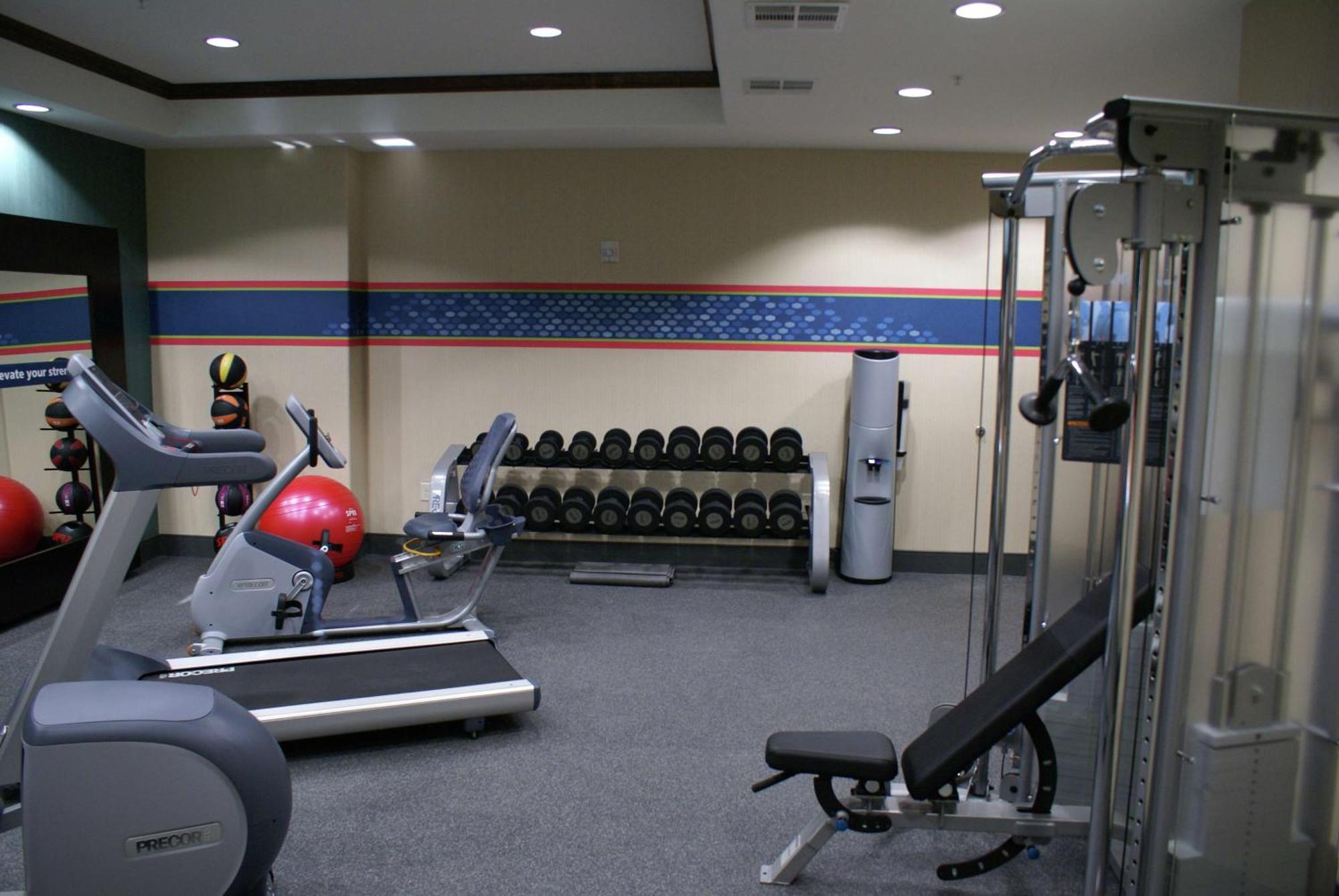 Hampton Inn & Suites Center Екстер'єр фото